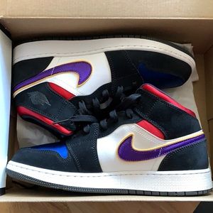 Air Jordan 1 mid